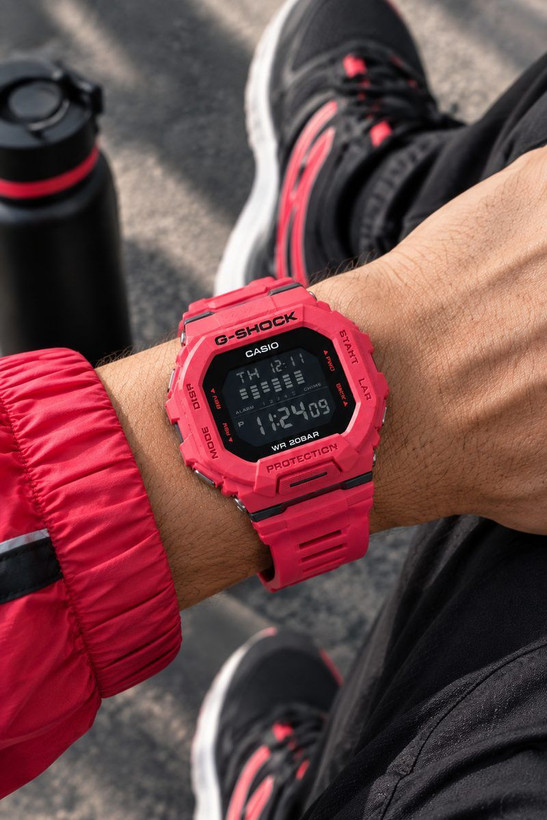 ساعت مچی کاسیو G-SHOCK مدل C147 روی مچ دست